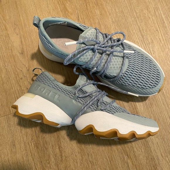 Sorel Women's Kinetic Impact Lace Shoe | Size 7 | Crushed Blue / White - Picture 3 of 10